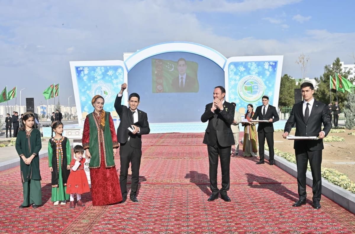 Гражданам Туркменистана вручили ключи от новых квартир