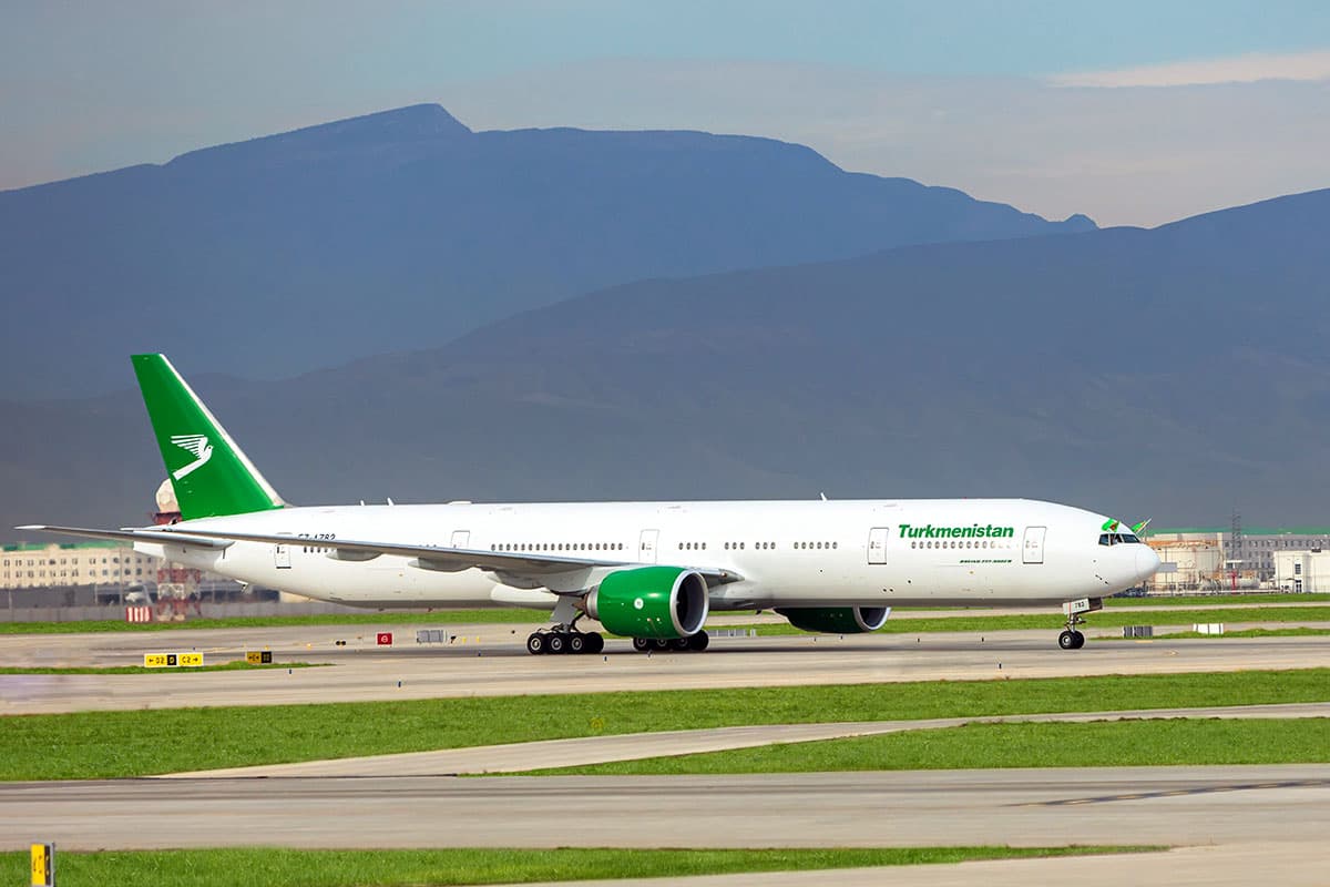 Авиакомпания Туркменистан увеличивает число рейсов в Абу-Даби