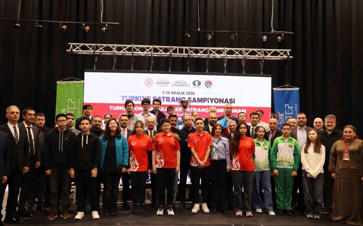 В Турции завершился первый чемпионат тюркоязычных стран по шахматам и состоялась встреча руководителей федераций