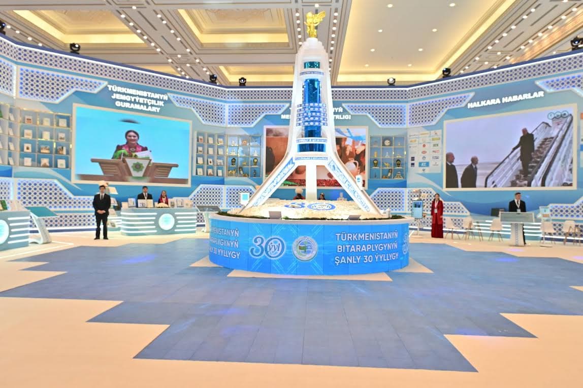 В Ашхабаде открылась выставка экономических достижений к 30-летию нейтралитета
