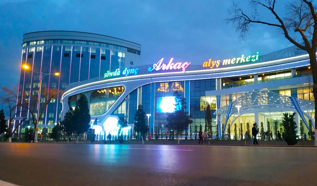 Aşgabatda Halkara meýletinçiler güni mynasybetli meýletinçilik festiwaly geçirildi